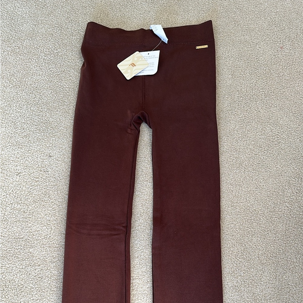 Fabletics Cloud Seamless High Waisted pants. Size medium, color: chicory coffee.
